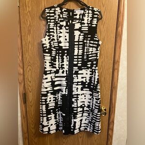 Calvin Klein Black/white Abstract Sheath Dress with Faux Leather Trim size 12